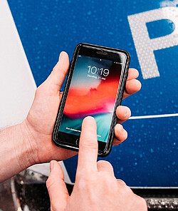 B 2: Smartphones bei der Landespolizei Rheinland-Pfalz.